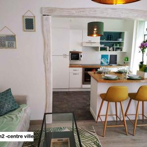 2 min walk from train station and center of Tours