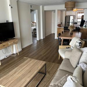 Sunswept 707 condo