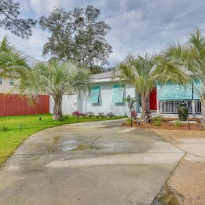 Near Boardwalk and Breweries Emerald Coast Getaway!