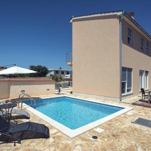 Holiday house with a swimming pool Liznjan, Medulin - 22781