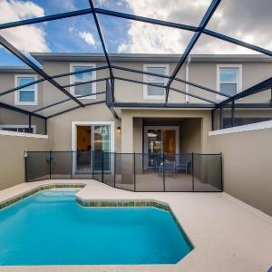 4321 QS - Magical Haven Townhome w Pool