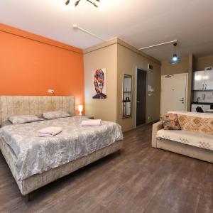 Suite 94 3