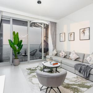 Ultimate Stay / 2 Bedrooms / Sea Views / Downtown