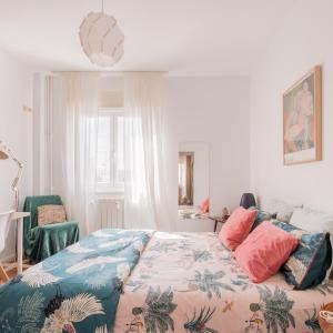 Cozy and Stylish Room with Natural Light and Vibrant Decor