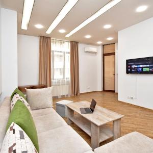 Apartment in Yerevan near Seasons park