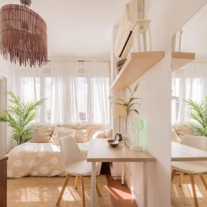 Sunny and Cozy Room with Ensuite Bathroom