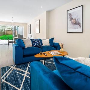Stylish 4 Bedroom House - Harborne - Top Rated - Parking - Garden - 6CO