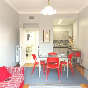 Metro Rivoli - Deluxe apartment with Balcony - GrandMaison