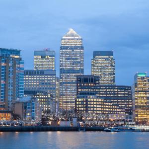 Entire Apartment next to Canary Wharf in London