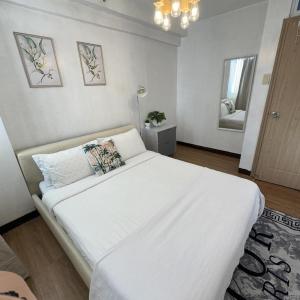 2-Bed Apartment in Near Airport Paranaque