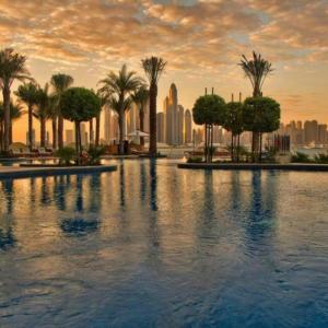 Fairmont Apartments The Palm, Free access to hotel beach and pools
