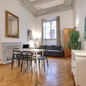 Servi Apartment by Mamo Florence