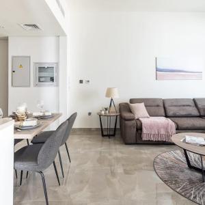 Frank Porter - Majestique Residence 2