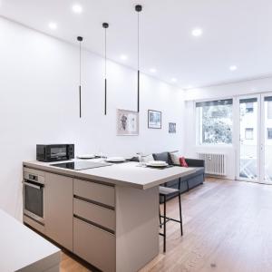 Easylife - Milano - Coni Zugna 27 - Solari