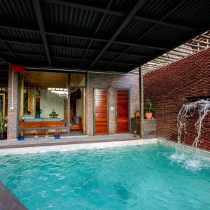 Căn villa 17 ngủ trung tâm bãi cháy - có bể bơi