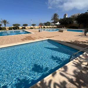Calpe apartamento lujoso 30m de la playa a estrenar wifi aire piscina