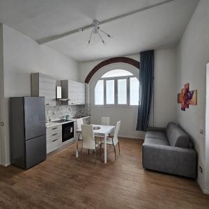 Navigli Apartment Near Metro City Center 4 Guests
