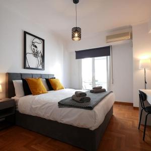 Syntagma square, 70sqm Pentelis sunny apartment