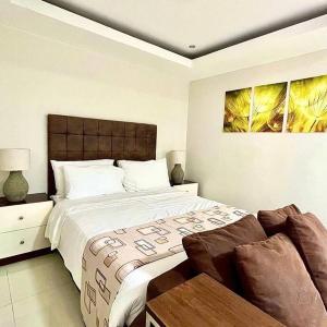 Sheryll Escapes - 214 La Grande Studio, comfy hotel amenities with Netflix!