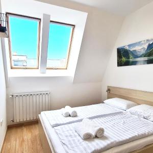 ELIZA Rooms WITH PARKING