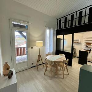 Joli T3 duplex Compans Cafarelli