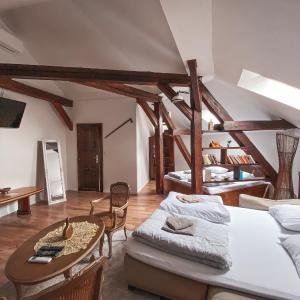 Blue Lotus Hotel & Hostel