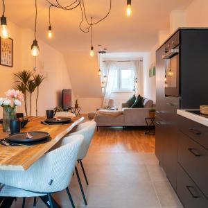 SCHLOSSBERG RESIDENCES - Design City-Apartment im Herzen der Weinstraße
