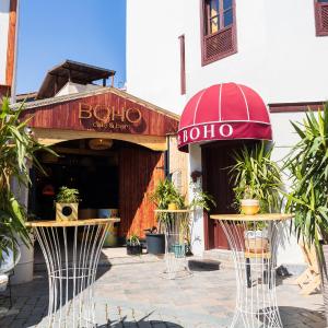 Boho Oldtown Apart and Hostel