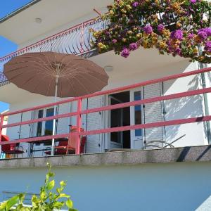 Villa Prana mit großer Terrasse und Meerblick