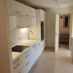 Spacious modern 3 bedroom aparment