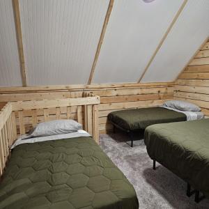 Red Salmon Retreat, Cabin 8 at Lower Kenai Lodge