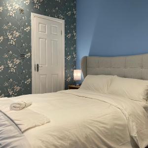 Luxurious Restful Studio Flat, Less Than 30 Mins From Centre!
