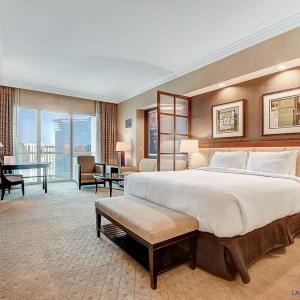 MGM Signature-38-617 Top floor F1 View Balcony