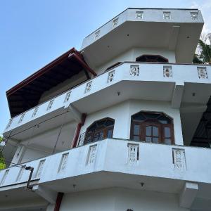 V.S.MAHA REST HOME