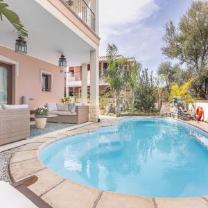 Stunning Villa Paola with Swimming Pool & Terrace!