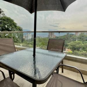202 Family Haven in El Poblado: Spacious & charming