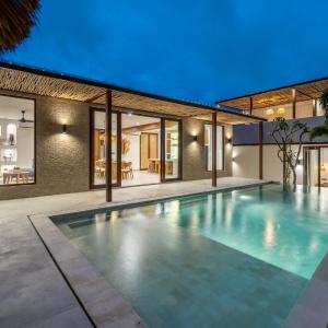BRAND NEW Villa Orion Mediterranean Style Air-Con Living