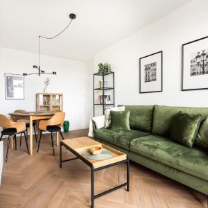 Saska Kępa 2-Bedroom Apartment by BookingHost