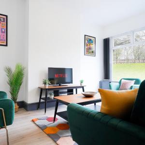 3-Bed House in Manchester near Old Trafford