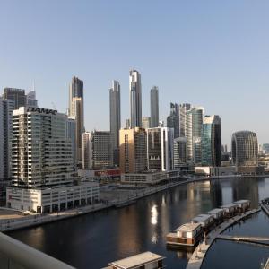 Prime Spacious 2 BR Apt, Burj Khalifa & Canal View - Scala Tower