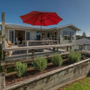 Hahei Kiwi Bach - Hahei Holiday Home