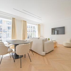 Luxurious & Famous Parisian Flat