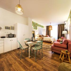 Exquisite apartment in the center of Athens