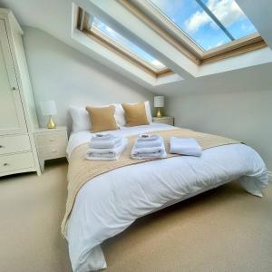 Bright Quiet Loft Room EnSuite Serene Clapham area