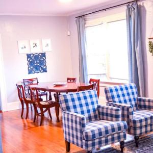 Perfectly Modern Craftsman- close to everything!