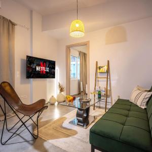 New suite near the metro for budget price!