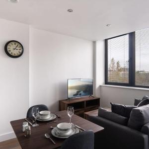 Stay Zeni, Alexandra Rise Manchester Chic Studio