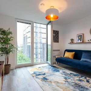 Modern 2 Bed Flat 5min to Old Trafford Stadium