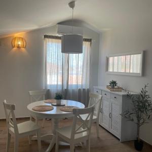 Apartmant SEASIDE - 2 min from beach, great terrace