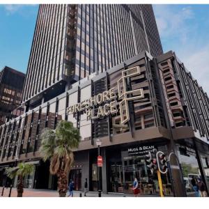 1bed apartment in foreshore place city views 1202